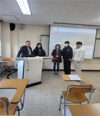 그림입니다.원본 그림의 이름: CLP00001ae40004.bmp원본 그림의 크기: 가로 557pixel, 세로 742pixel